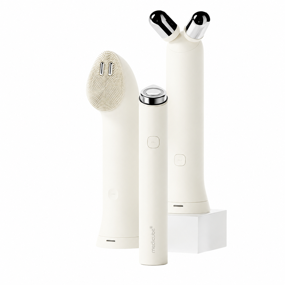 WEB-MED-FD-11_0 Medicube Complete Sculpt & Boost Bundle Ivory - Image 1